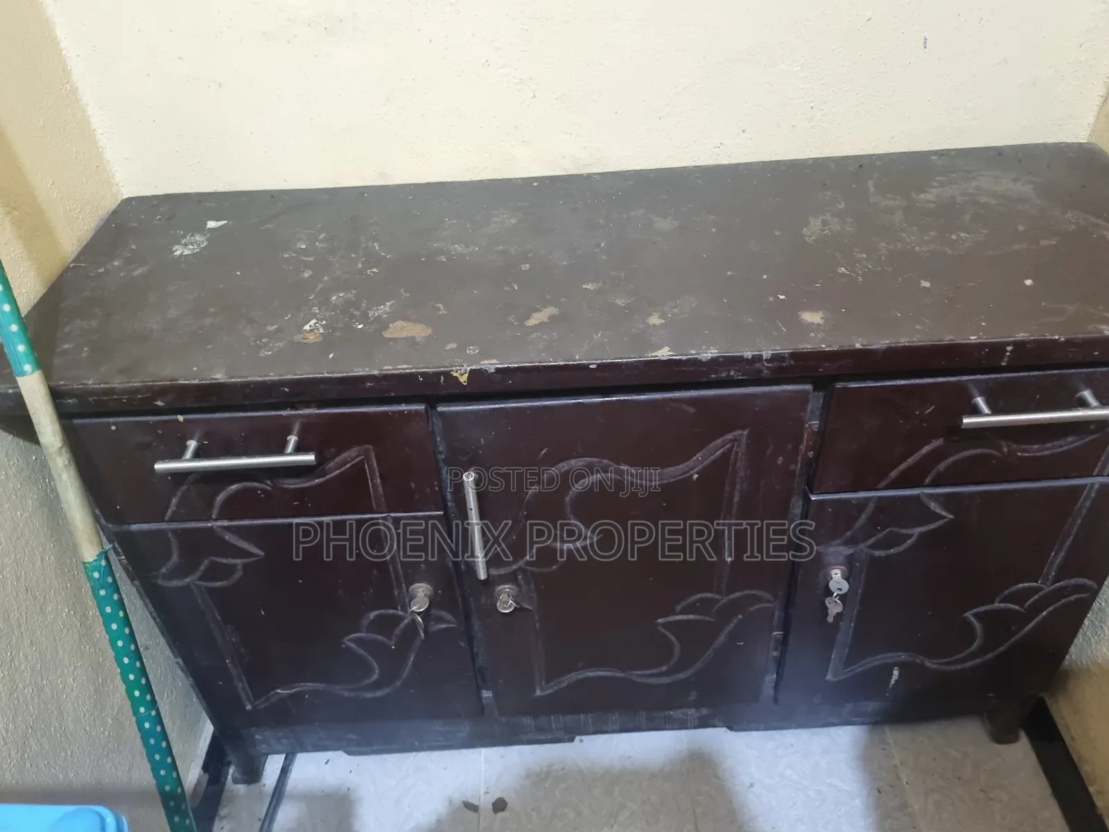 Kitchen Cabinet