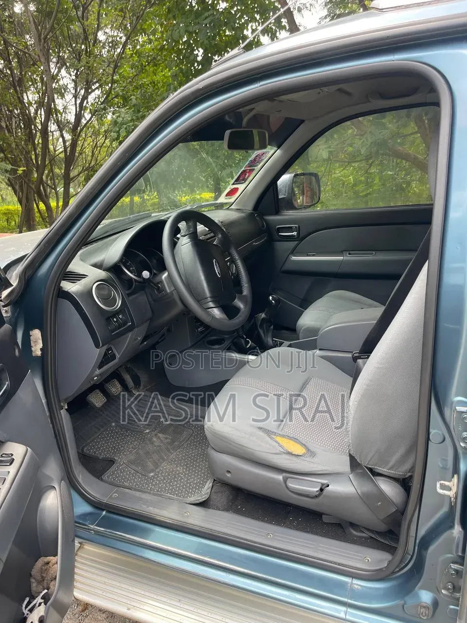 Ford Everest 2013 Blue