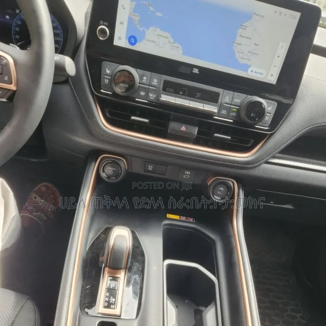 Toyota Grand Highlander Hybrid 2025 Ivory