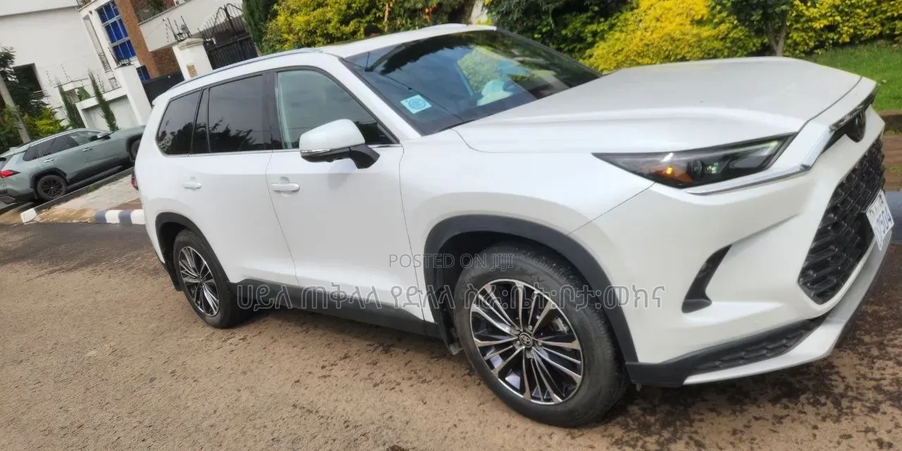Toyota Grand Highlander Hybrid 2025 Ivory