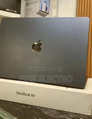 New Laptop Apple MacBook Air 2025 M4 16GB Apple M4 SSD 256GB