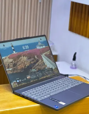 New Laptop Lenovo Ideapad 3 16GB Intel Core i7 SSD 512GB