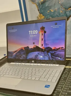 New Laptop HP Stream Notebook 8GB Intel Core i5 SSD 128GB