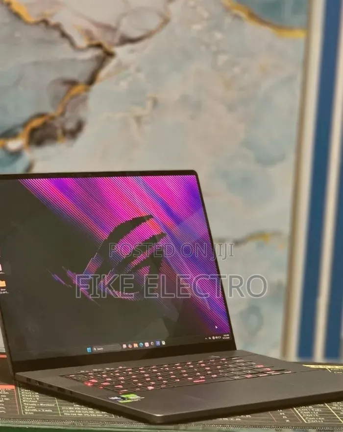 New Laptop Asus ROG Zephyrus G16 16GB Intel Core Ultra 9 SSD 1T
