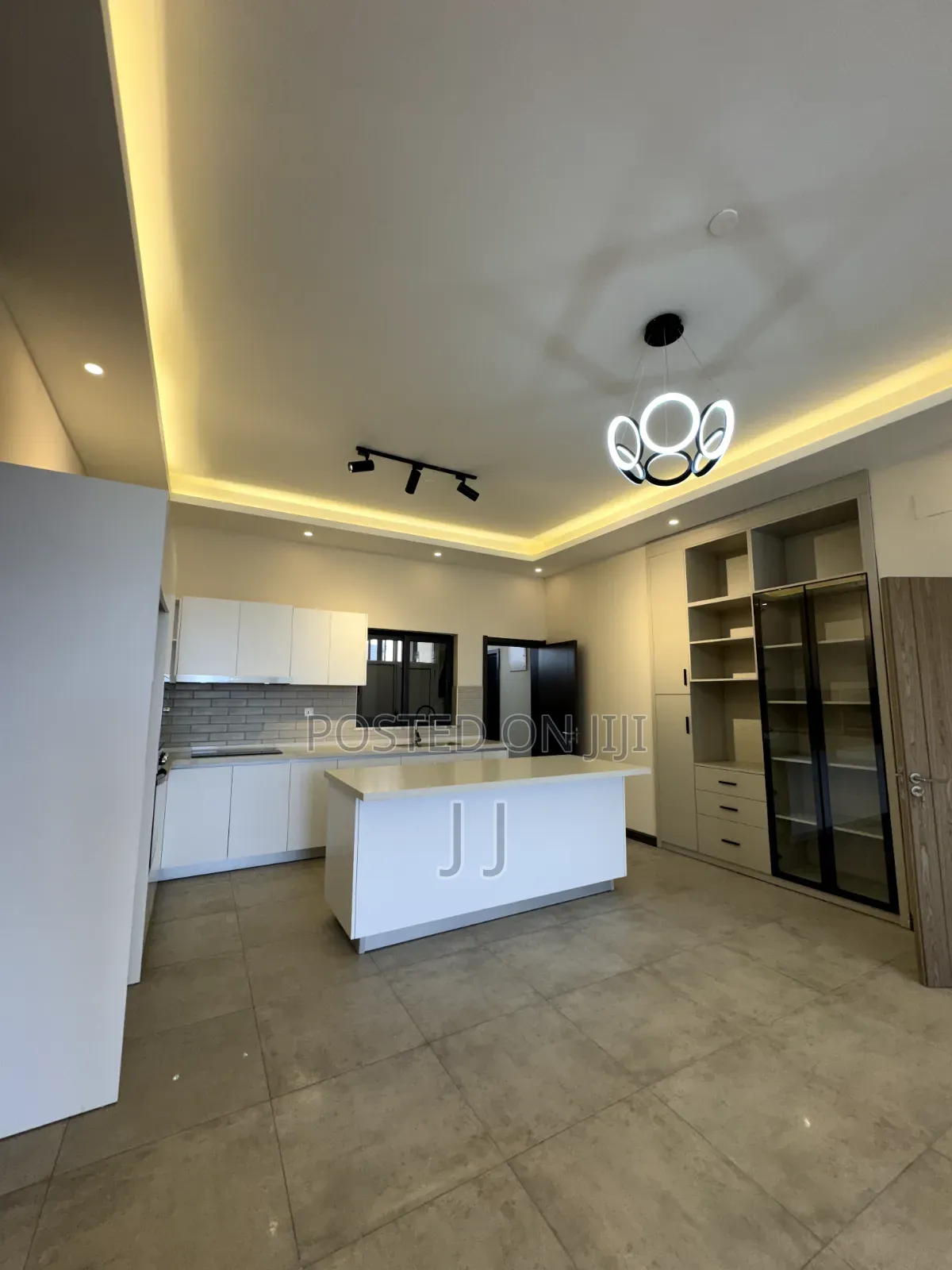 3bdrm Apartment in Bole for rent