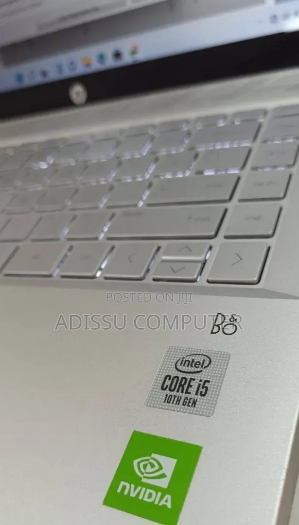 New Laptop HP Pavilion 14 8GB Intel Core i5 SSD 512GB