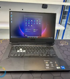 New Laptop Asus 16GB Intel Core i7 SSD 512GB