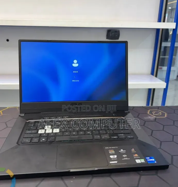 New Laptop Asus 16GB Intel Core i7 SSD 512GB