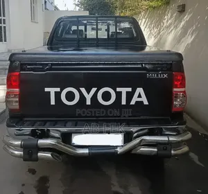 Toyota Hilux 2014 Black