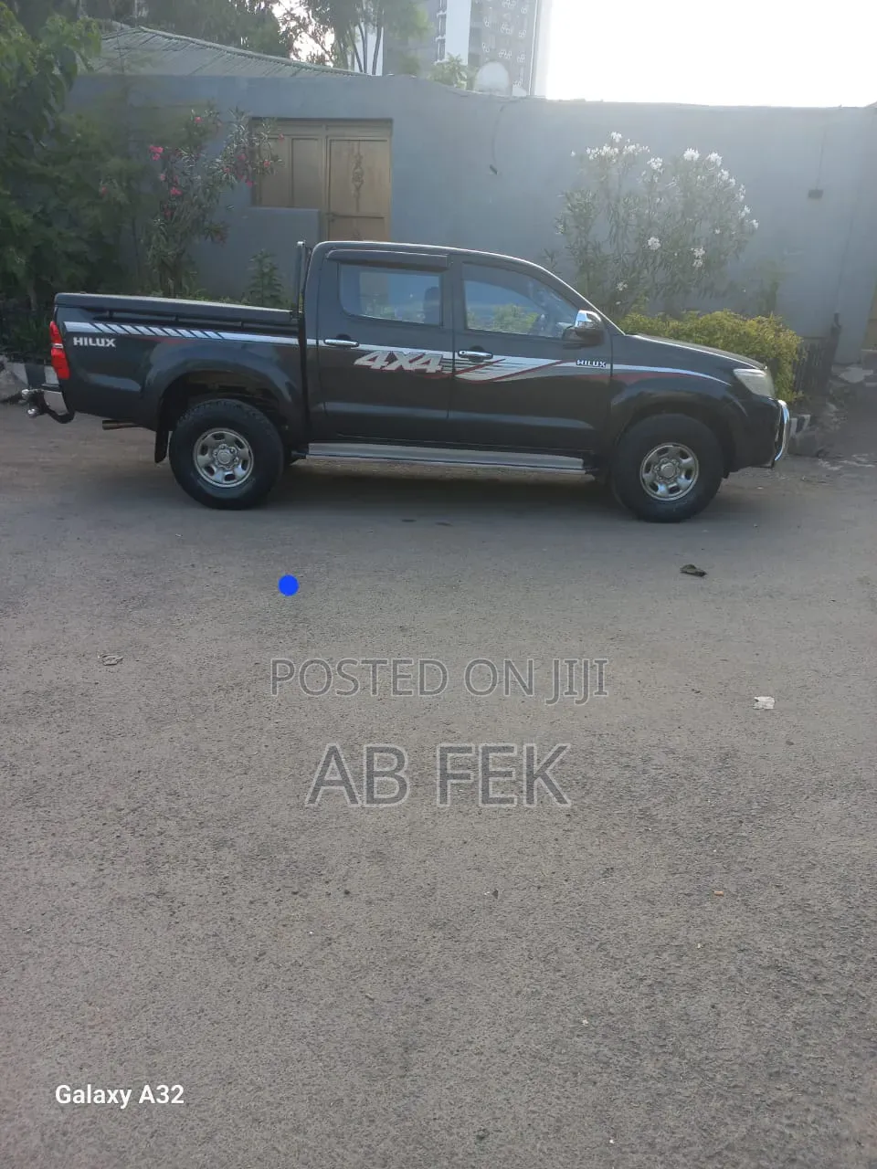 Toyota Hilux 2014 Black