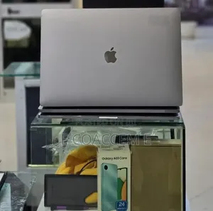 New Laptop Apple MacBook 16GB Intel Core i7 SSD 512GB