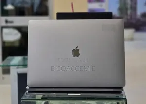 New Laptop Apple MacBook 16GB Intel Core i7 SSD 512GB