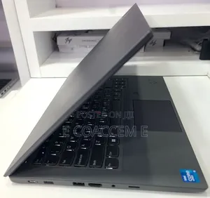New Laptop Lenovo 16GB Intel Core i5 SSD 512GB