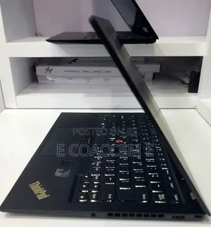 New Laptop Lenovo 8GB Intel Core i5 SSD 512GB