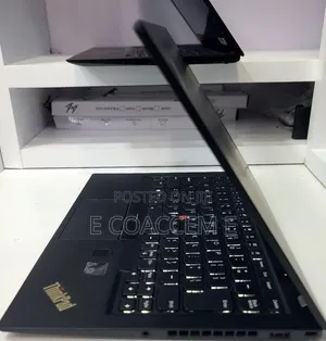 New Laptop Lenovo 8GB Intel Core i5 SSD 512GB