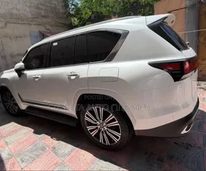 Lexus LX 600 2024