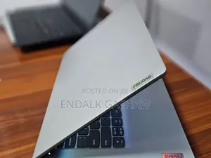New Laptop Lenovo Ideapad 3 8GB Intel Core i3 SSD 256GB