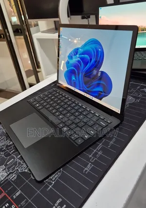 New Laptop Microsoft Surface Laptop 3 16GB Intel Core i5 SSD 256GB