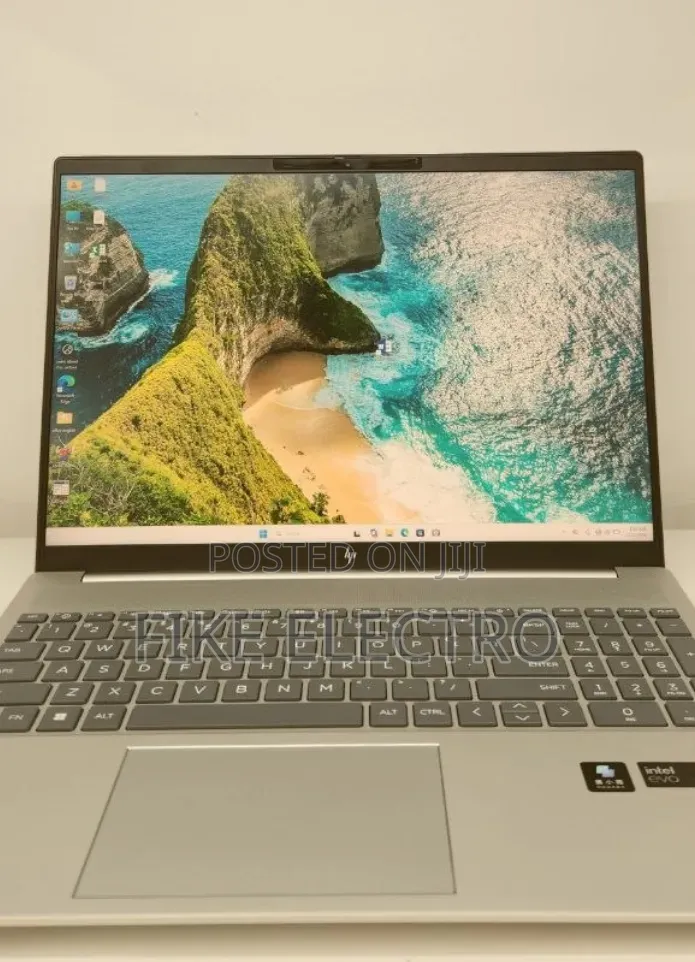 New Laptop HP Pavilion 17 16GB Intel Core Ultra 7 SSD 1T