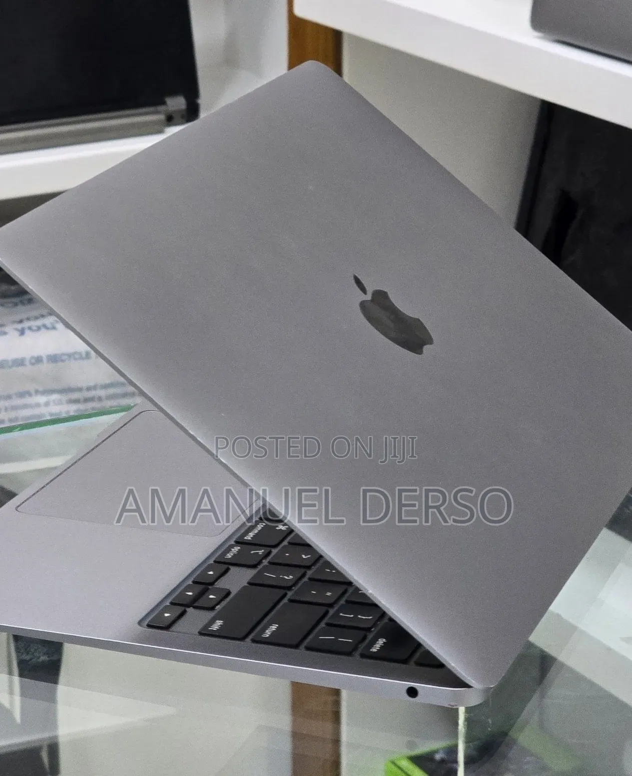 New Laptop Apple MacBook Air 2020 M1 16GB Intel Core i7 SSD 256GB