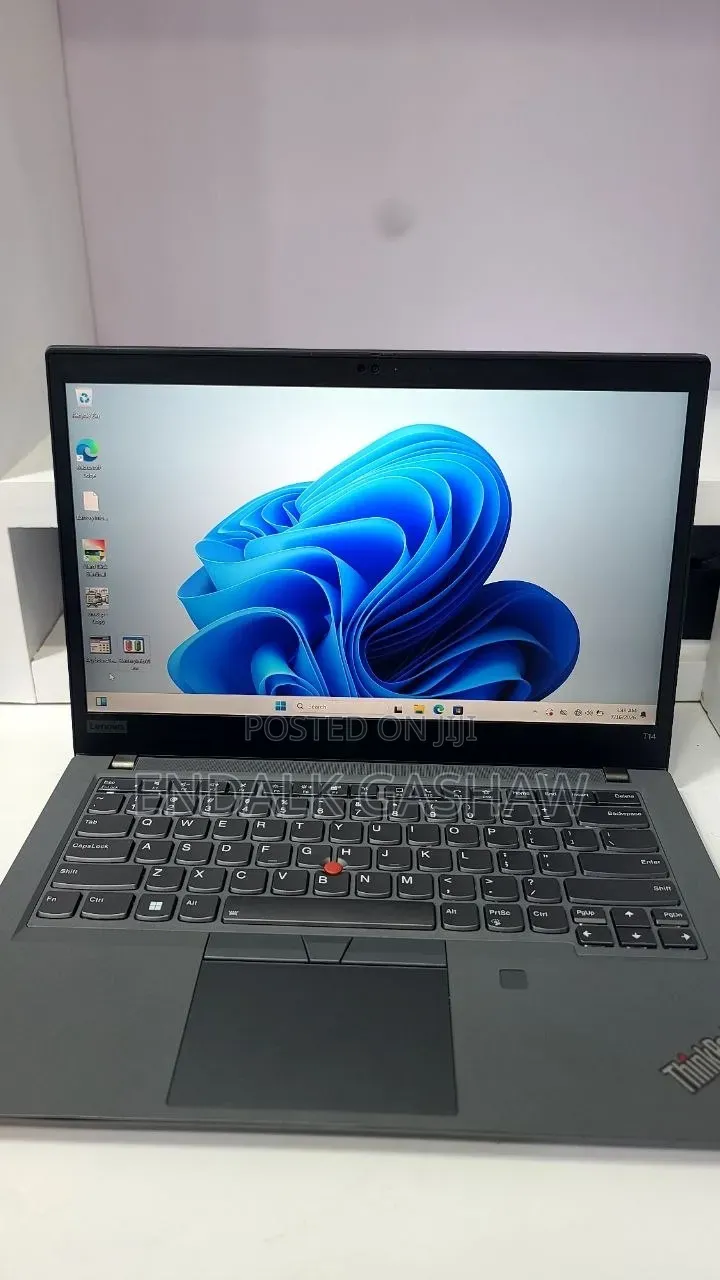 New Laptop Lenovo ThinkPad T14 16GB Intel Core i5 SSD 512GB