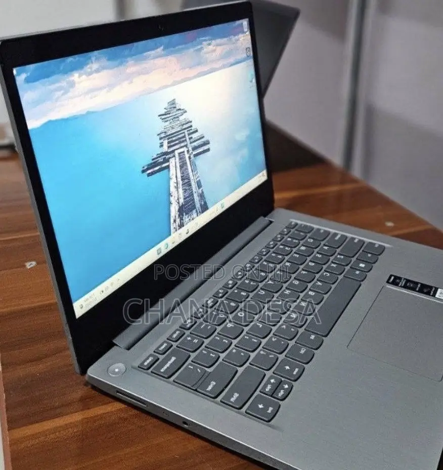 New Laptop Lenovo 8GB Intel Core i3 SSD 256GB