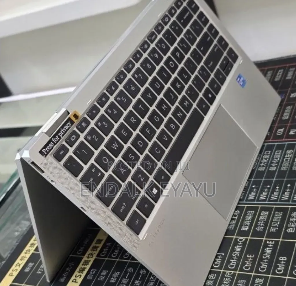 New Laptop HP EliteBook 1040 G8 16GB Intel Core i7 SSD 512GB