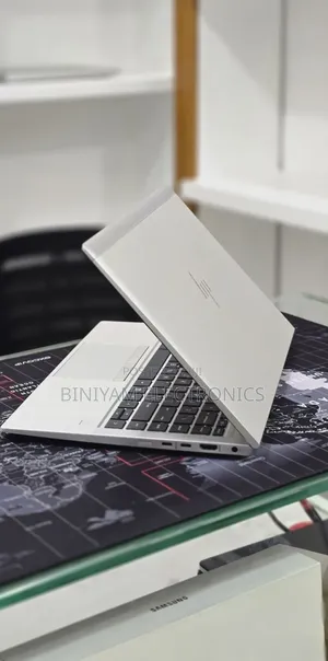 New Laptop HP EliteBook 845 G8 16GB AMD Ryzen 7 SSD 512GB