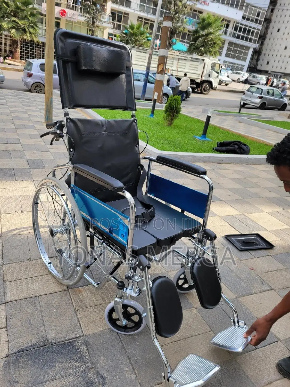 Toilet Wheelchair秘𣈳mobility and Bathroom Needs, Providing Comfort