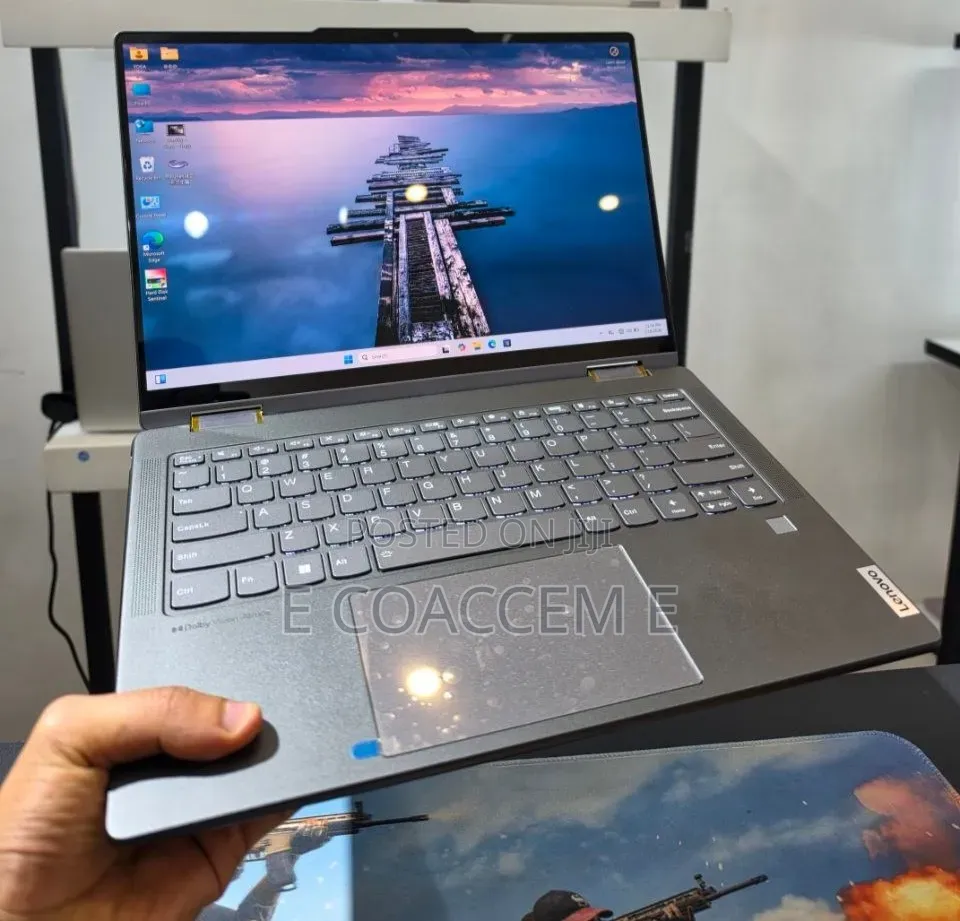 New Laptop Lenovo 16GB Intel Core Ultra 7 SSD 512GB