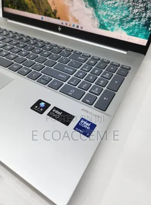 New Laptop HP 16GB Intel Core Ultra 7 SSD 1T