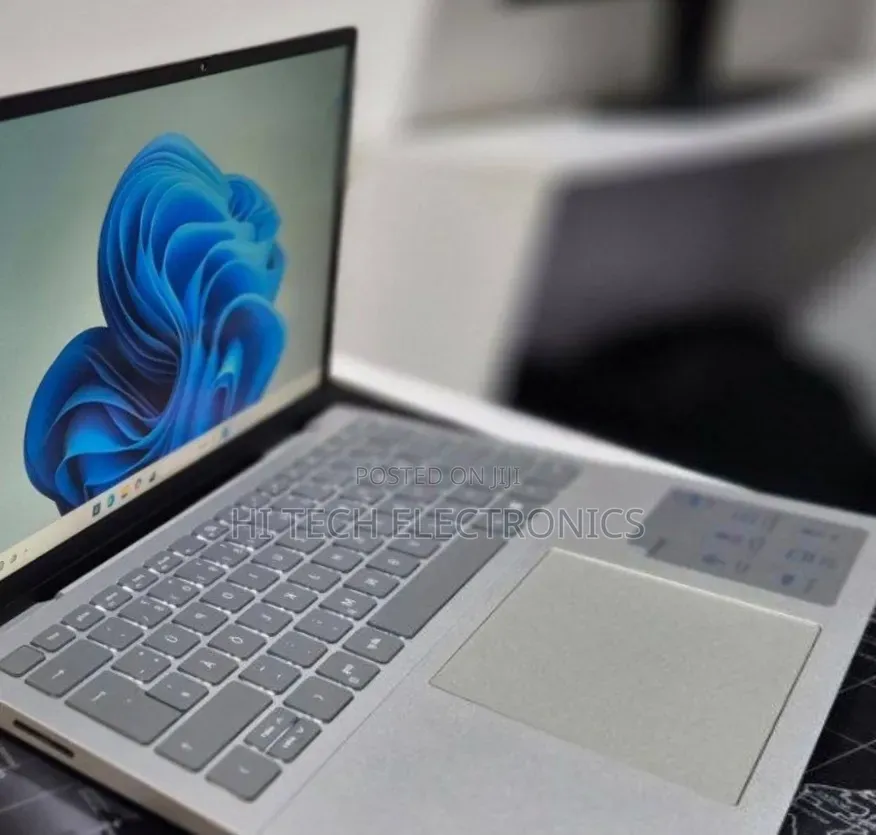 New Laptop Dell Inspiron 14 16GB AMD Ryzen 7 SSD 1T