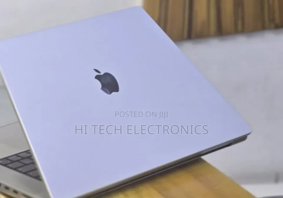 New Laptop Apple MacBook Pro 2020 M1 32GB Intel Core M SSD 512GB