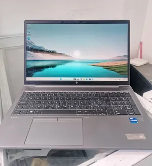 New Laptop HP ZBook Firefly G8 32GB Intel Core i7 SSD 512GB