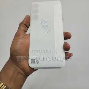 New Samsung Galaxy A06 64 GB Silver