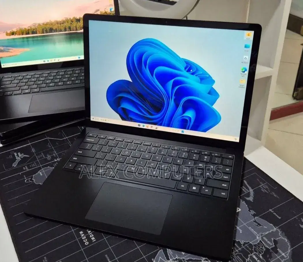 New Laptop Microsoft Surface Laptop 3 16GB Intel Core i7 SSD 256GB