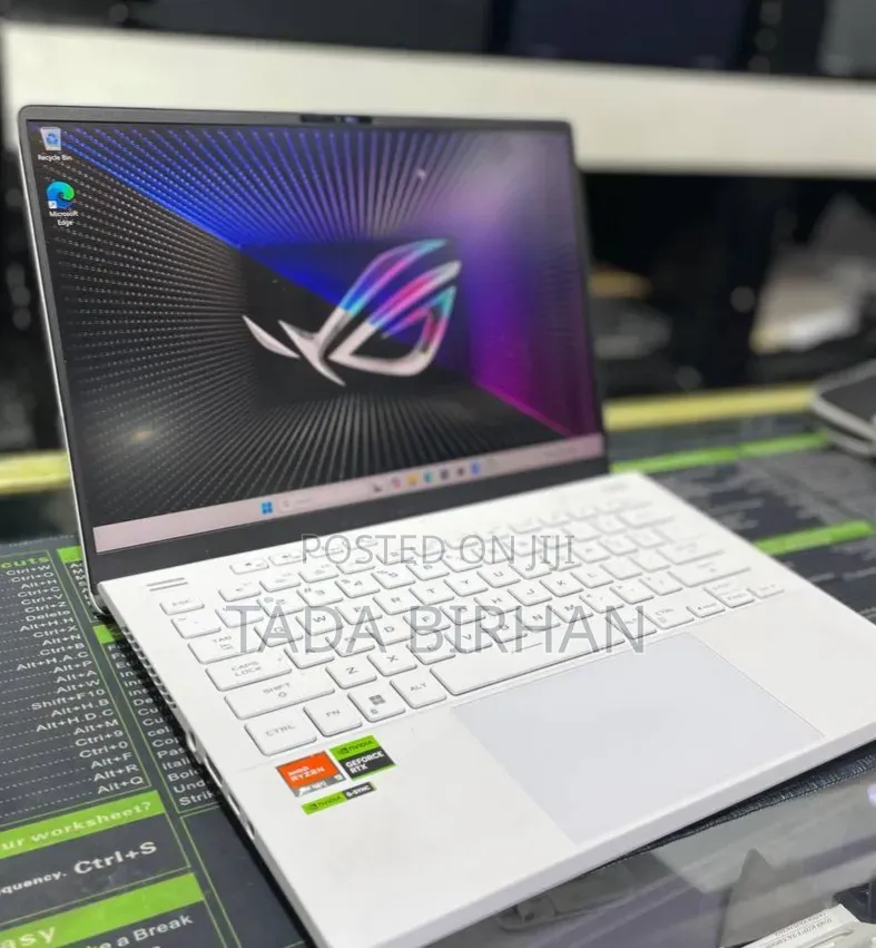 New Laptop Asus ROG Zephyrus G15 16GB Intel Core i9 SSD 1T