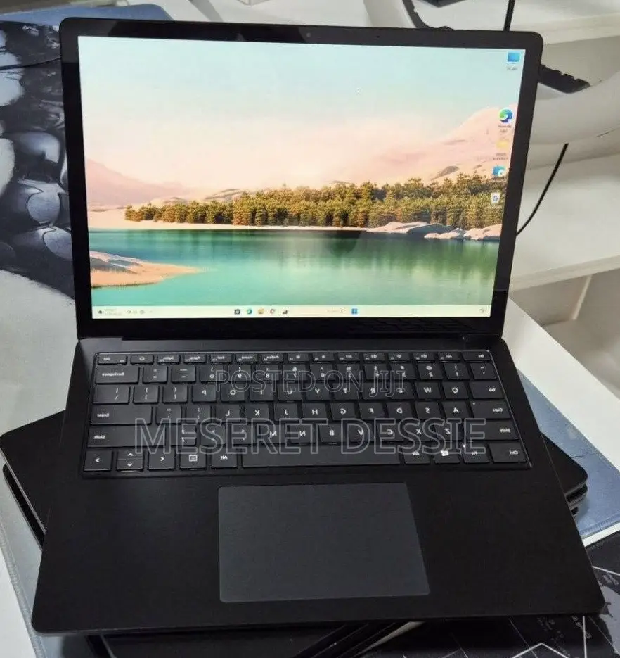 New Laptop Microsoft Surface Laptop 3 16GB Intel Core i5 SSD 256GB