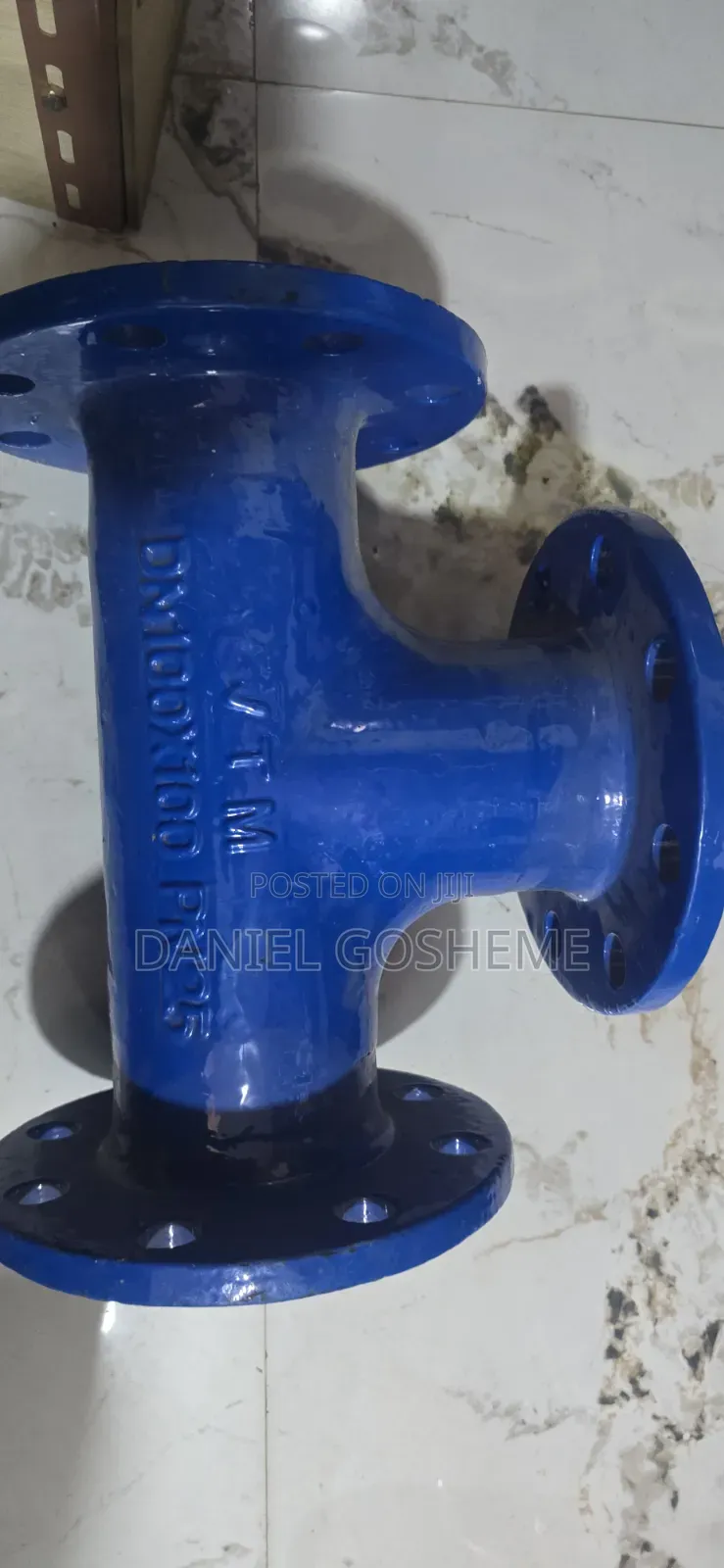 Flanged Tee Dn 100