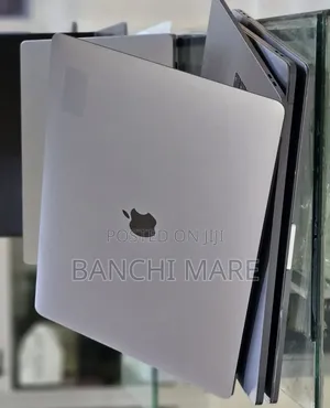 New Laptop Apple MacBook Pro 2017 16GB Intel Core i7 SSD 512GB