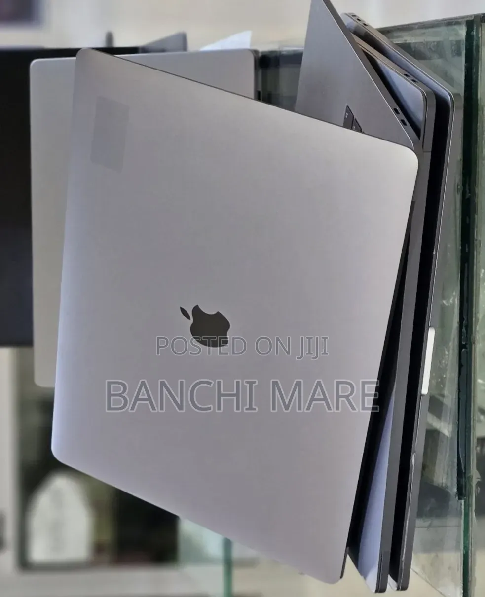 New Laptop Apple MacBook Pro 2017 16GB Intel Core i7 SSD 512GB