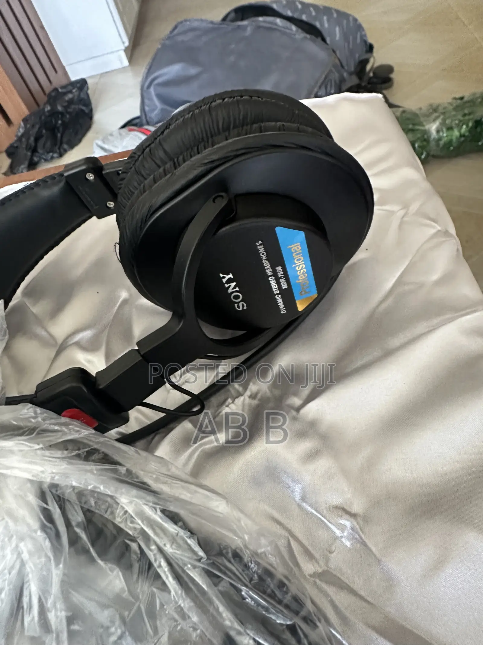 Sony MDR-7506 Professional Headphones