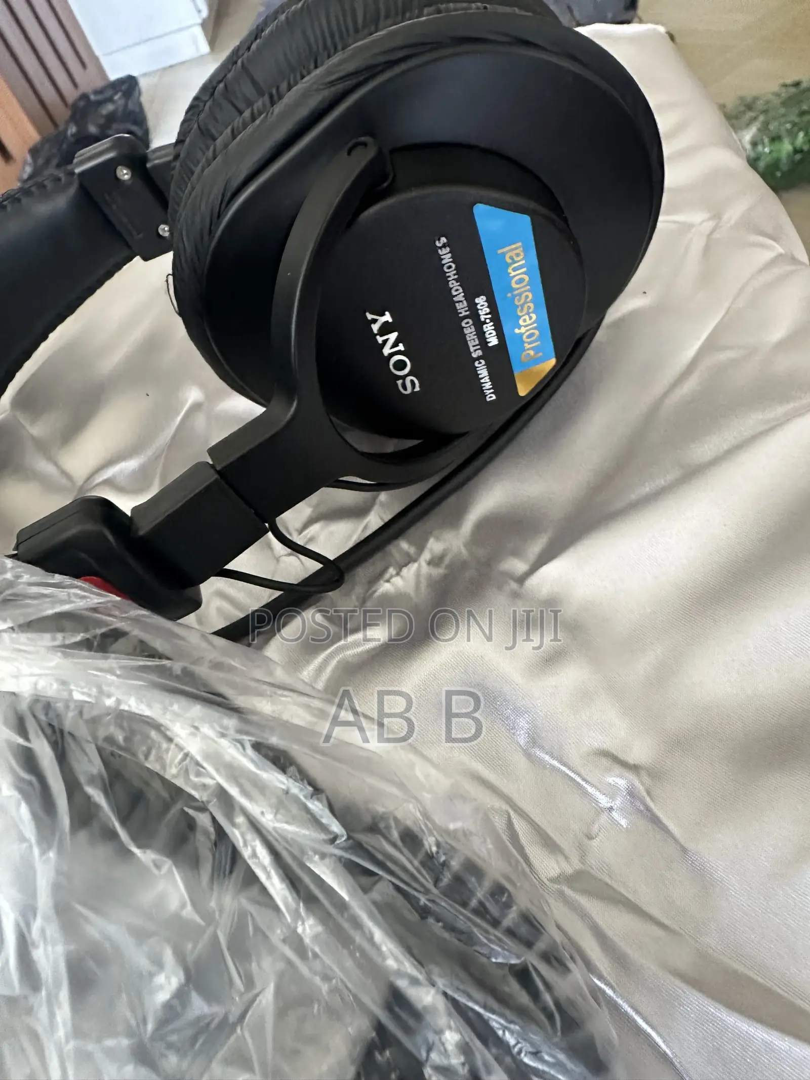 Sony MDR-7506 Professional Headphones