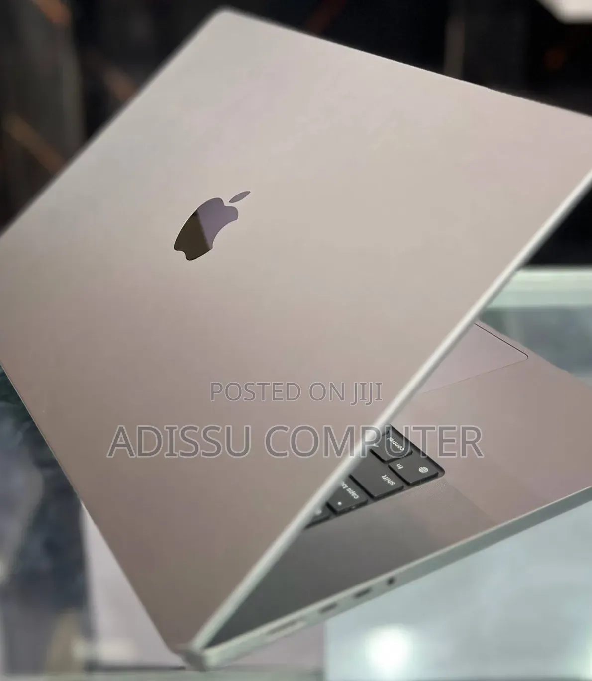 New Laptop Apple MacBook Pro 2021 M1 32GB Apple M1 Pro SSD 512GB