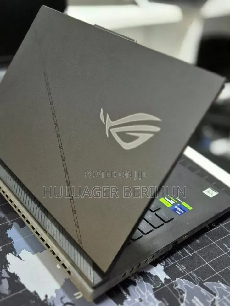 New Laptop Asus ROG Strix G18 32GB Intel Core i9 SSD 2T