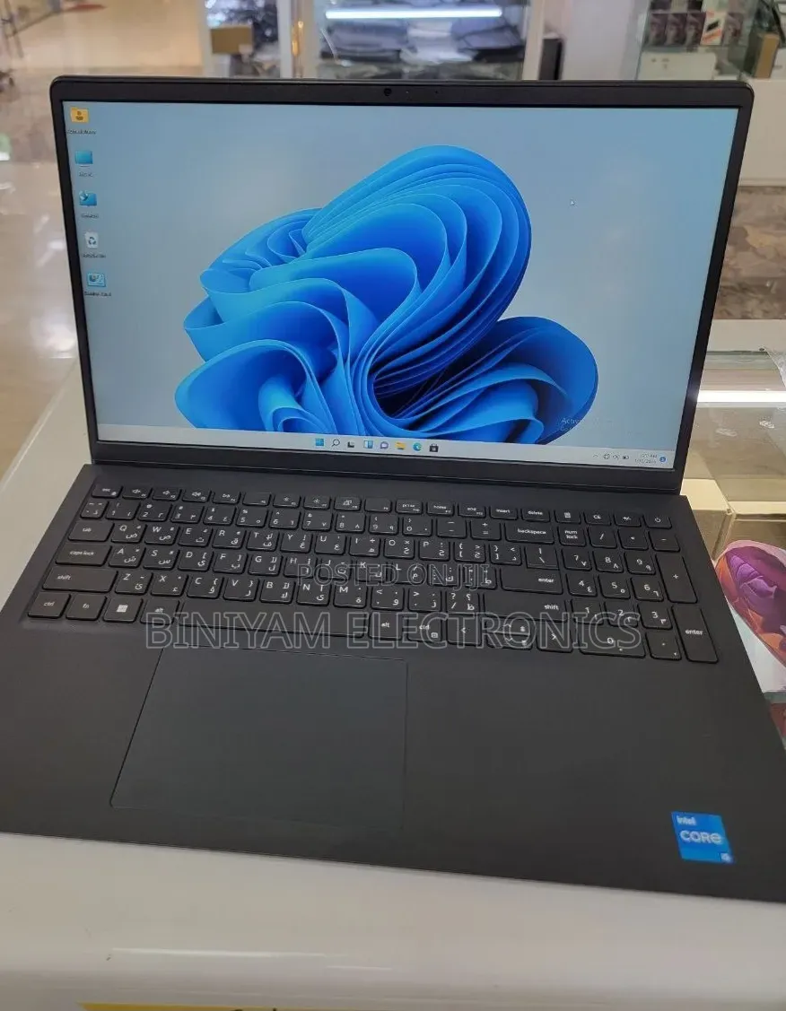 New Laptop Dell Vostro 15 3000 16GB Intel Core i5 SSD 512GB