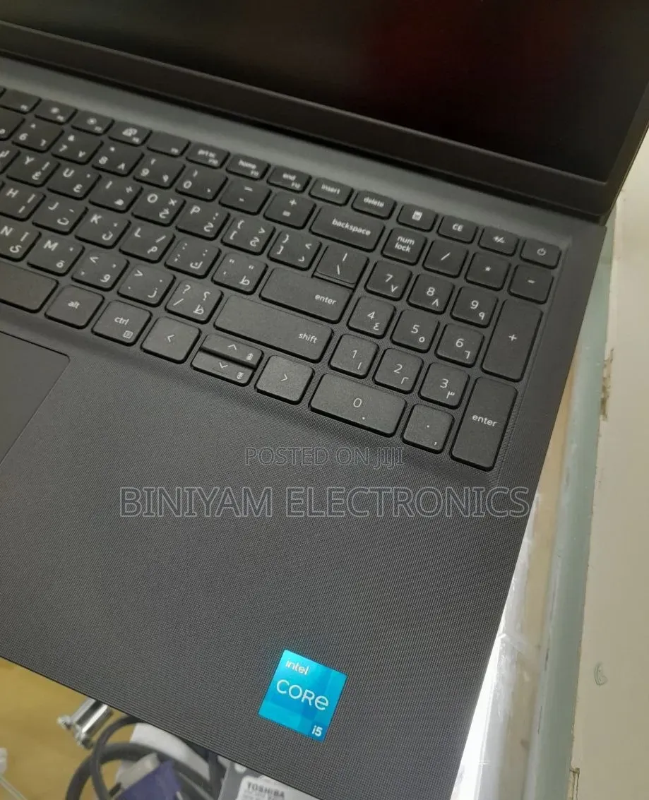 New Laptop Dell Vostro 15 3000 16GB Intel Core i5 SSD 512GB