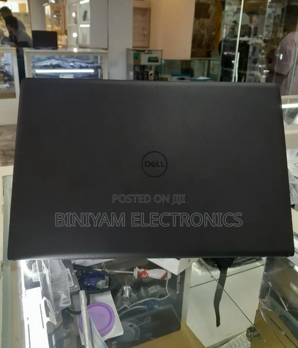 New Laptop Dell Vostro 15 3000 16GB Intel Core i5 SSD 512GB