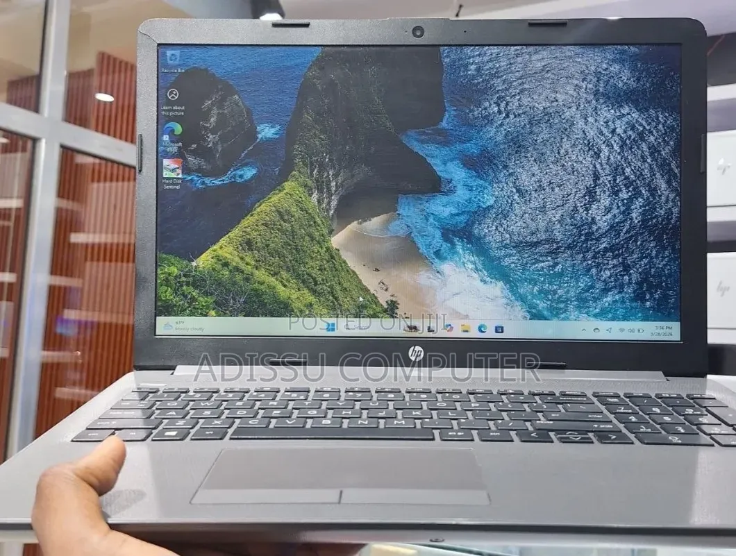 New Laptop HP 250 G7 4GB Intel Core i5 SSD 1T