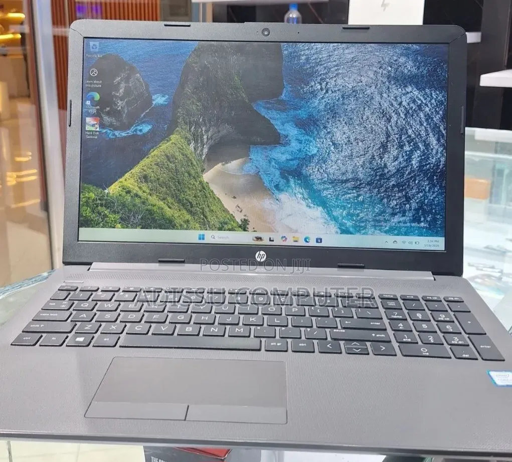 New Laptop HP 250 G7 4GB Intel Core i5 SSD 1T